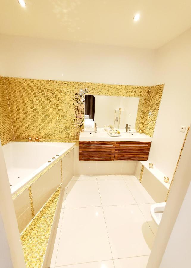 Appartement En Bord De Lac Avec Jaccuzi Publier ภายนอก รูปภาพ